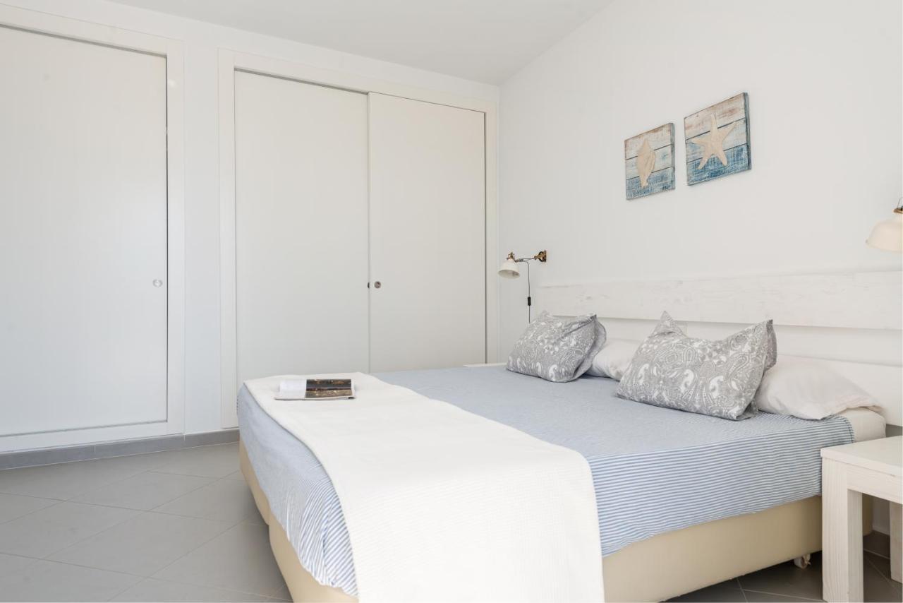Stunning Marianella Gris, Pool, Bbq, Ac, Free Wifi Holiday home *
