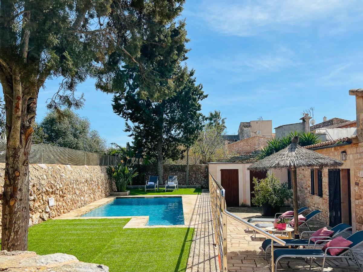 Holiday home Petita Llombards