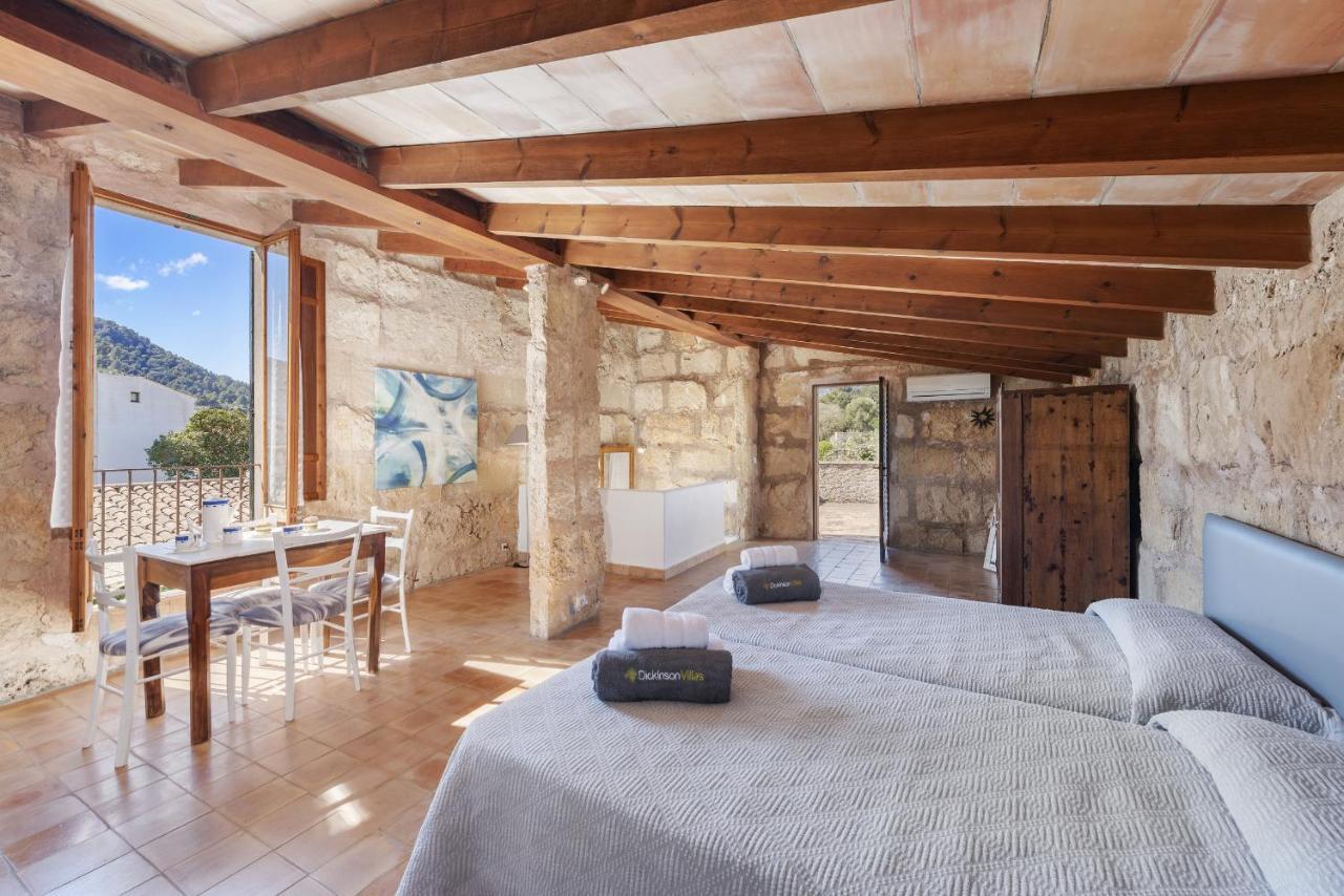 Es Garroverar Villa