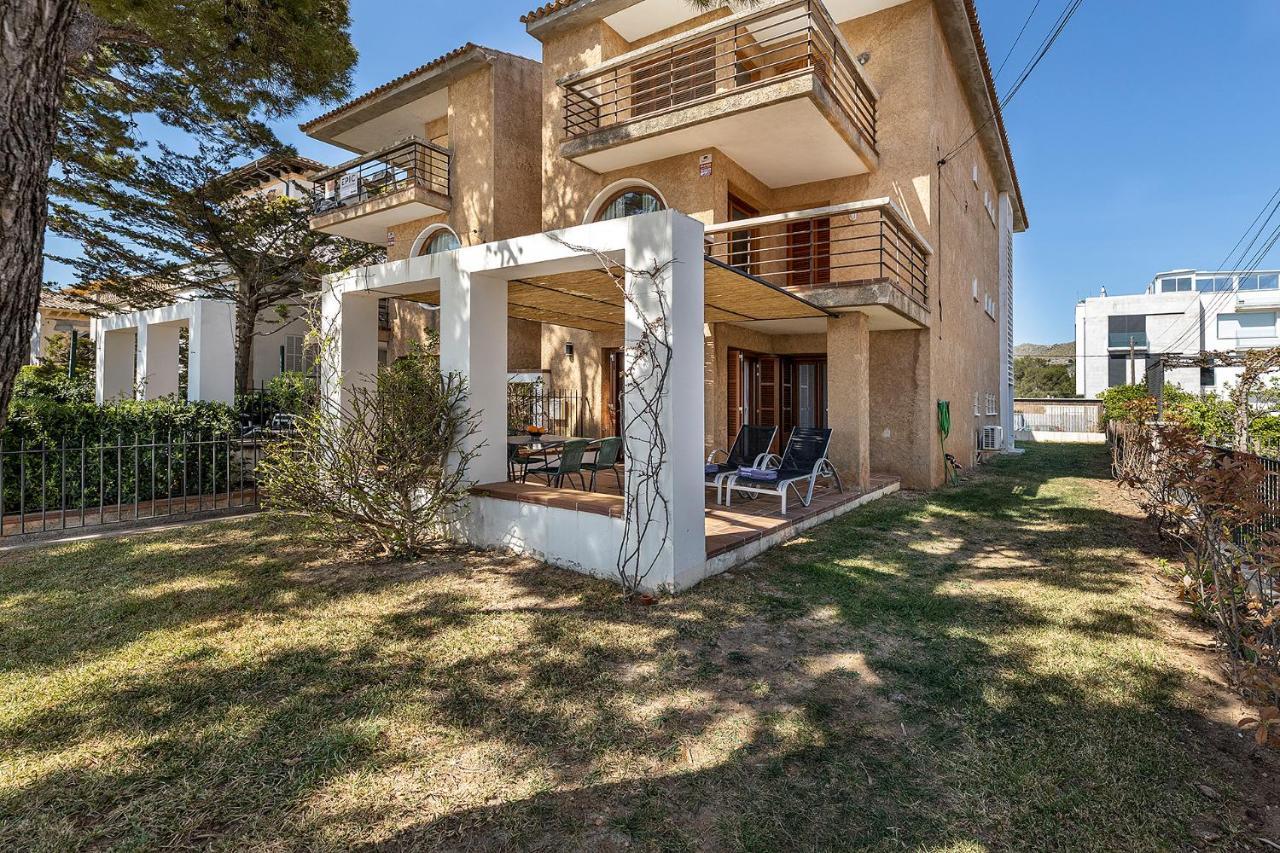 Apartment La Gola Apartment, First-line Beachfront, Newly Refurbished *