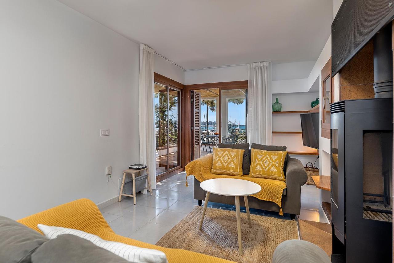 La Gola Apartment, First-line Beachfront, Newly Refurbished * Port de Pollenca