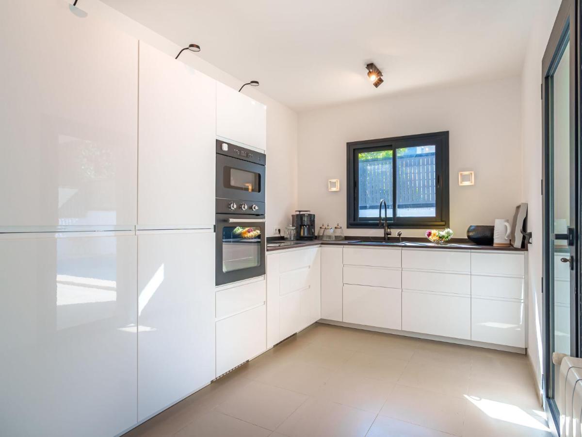 Aruna By Interhome *