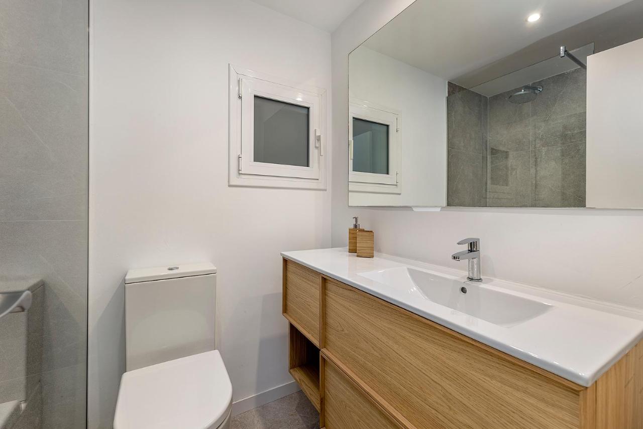 La Gola Apartment, First-line Beachfront, Newly Refurbished