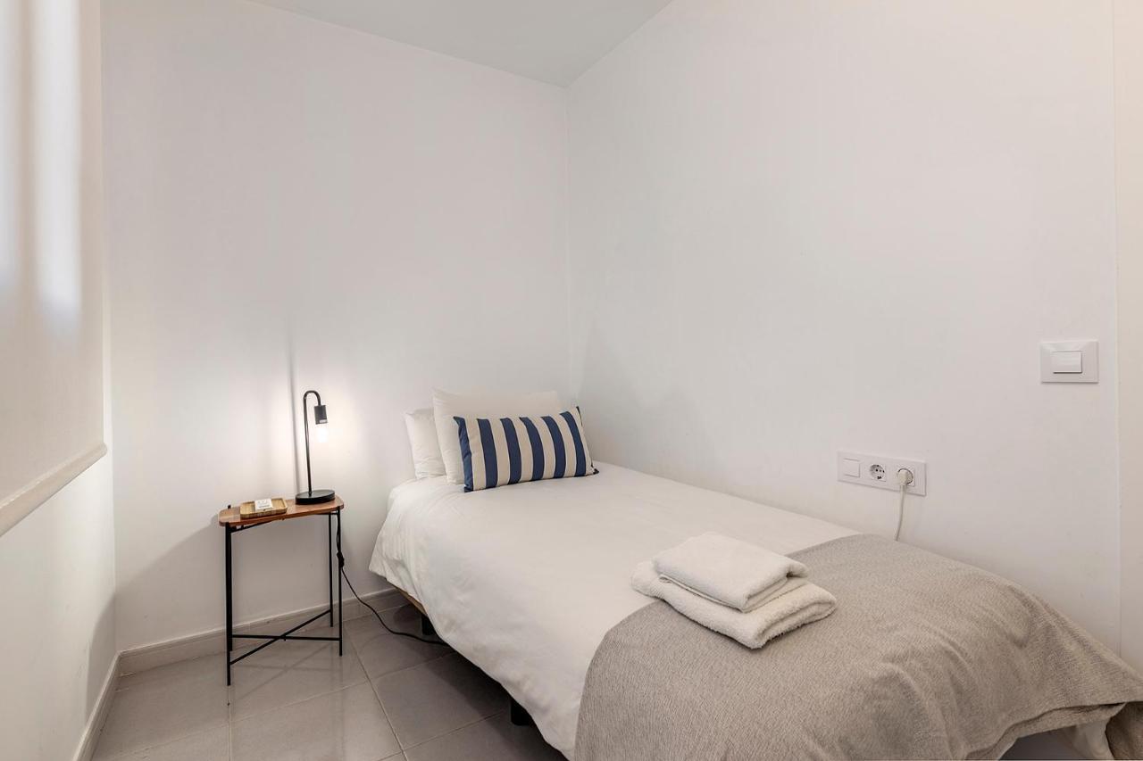 La Gola Apartment, First-line Beachfront, Newly Refurbished