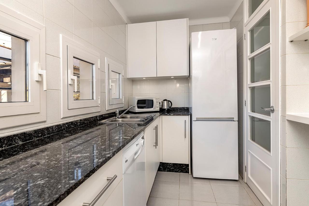 Apartment La Gola Apartment, First-line Beachfront, Newly Refurbished *