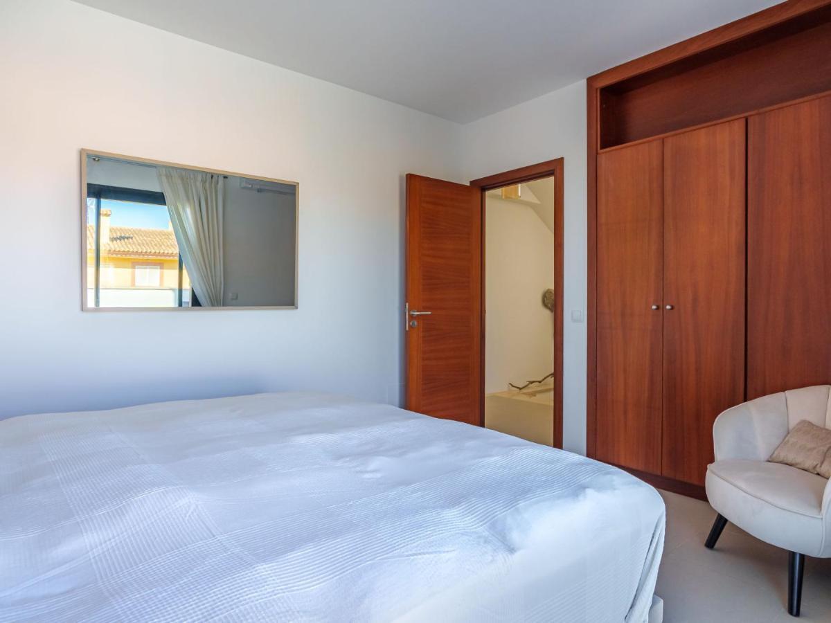 Aruna By Interhome