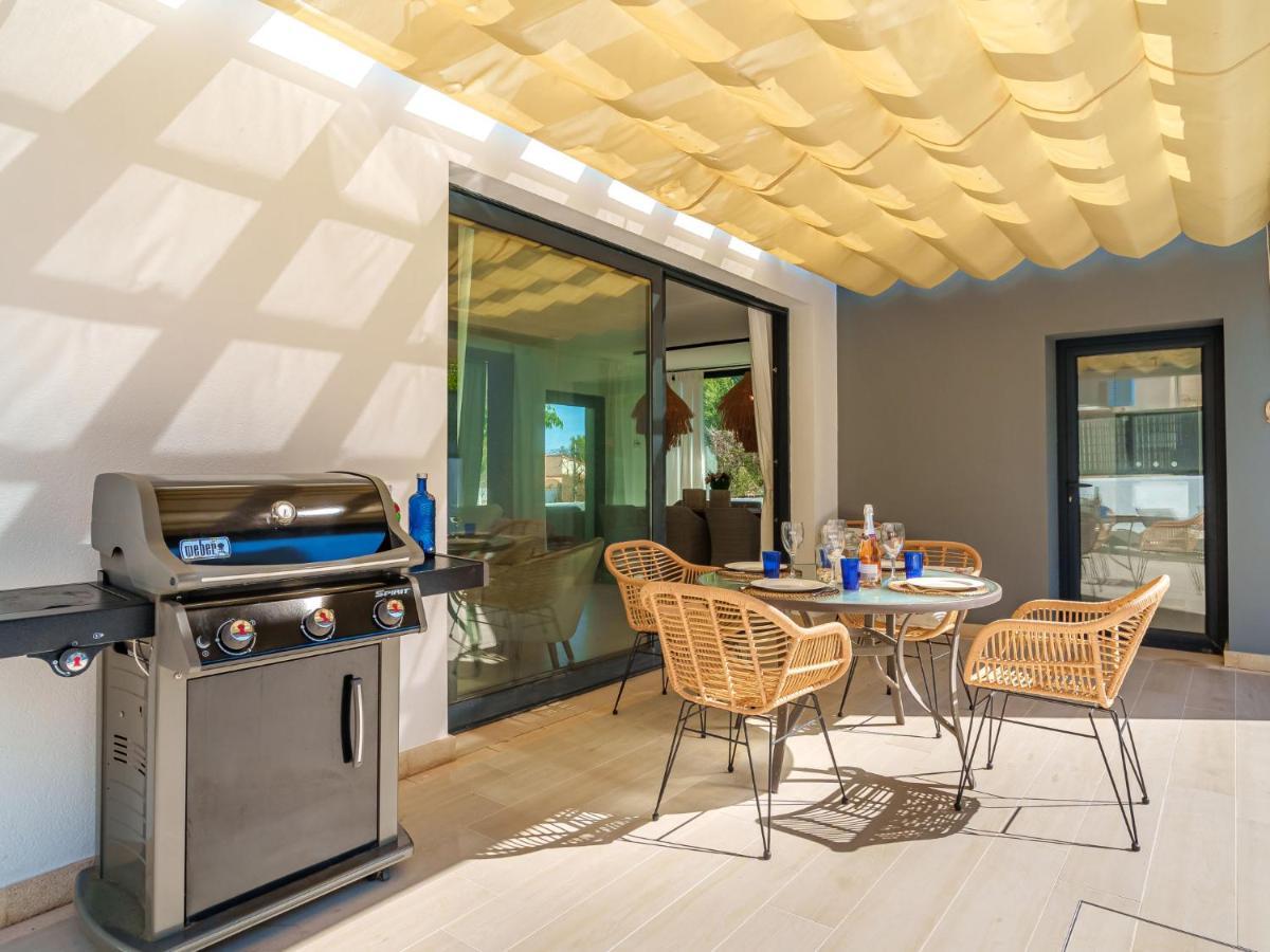 Aruna By Interhome