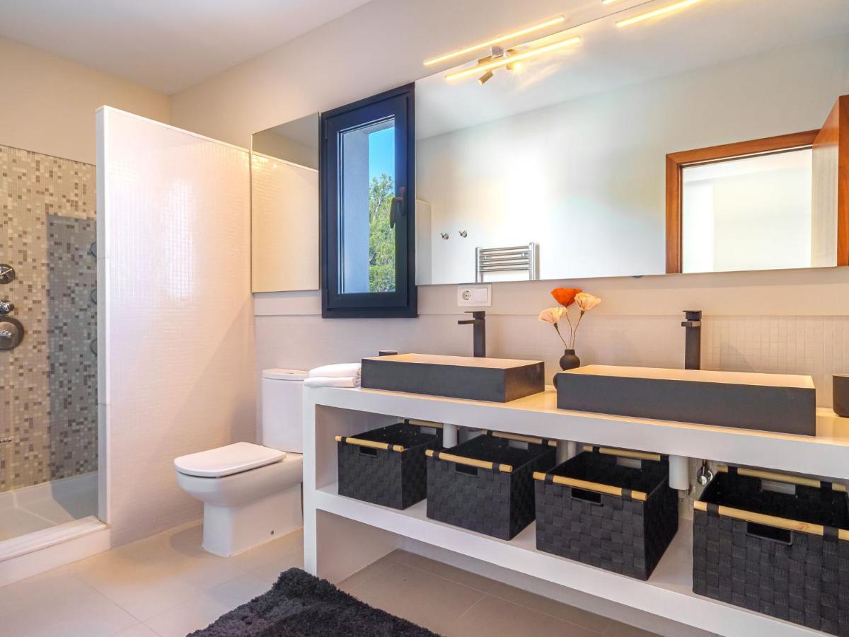 Aruna By Interhome Villa *