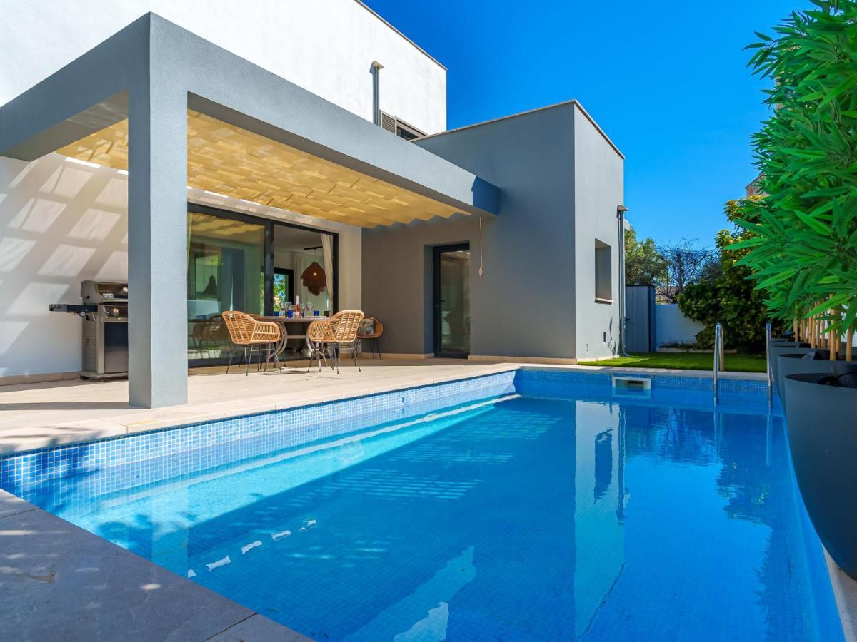 Aruna By Interhome Villa