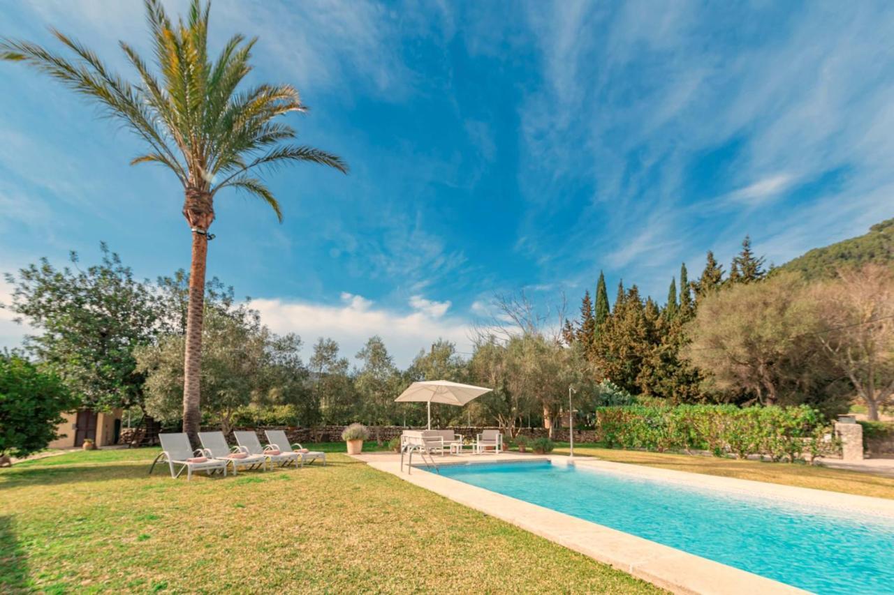 Gloria Villa