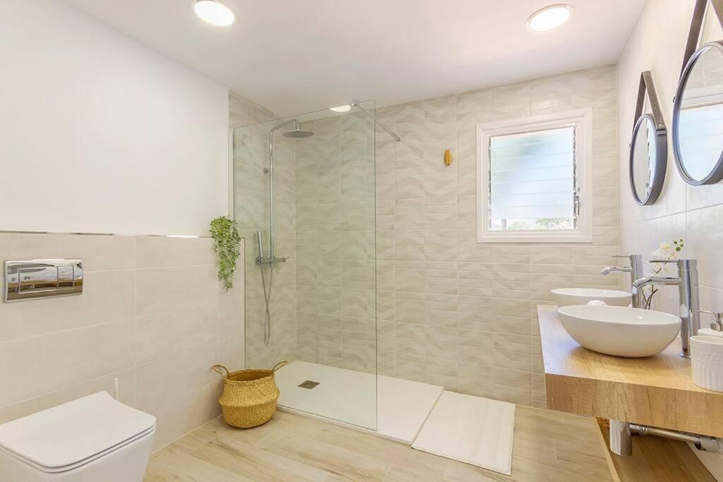 Villa Mallorquin Oasis With Natural Pool 5min From The