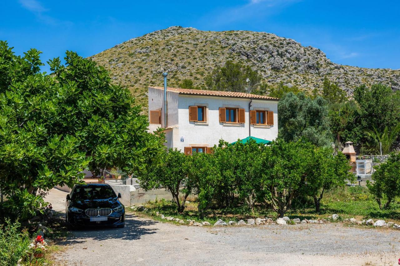Maria Villa