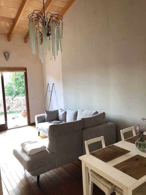 Mia Limon Villa