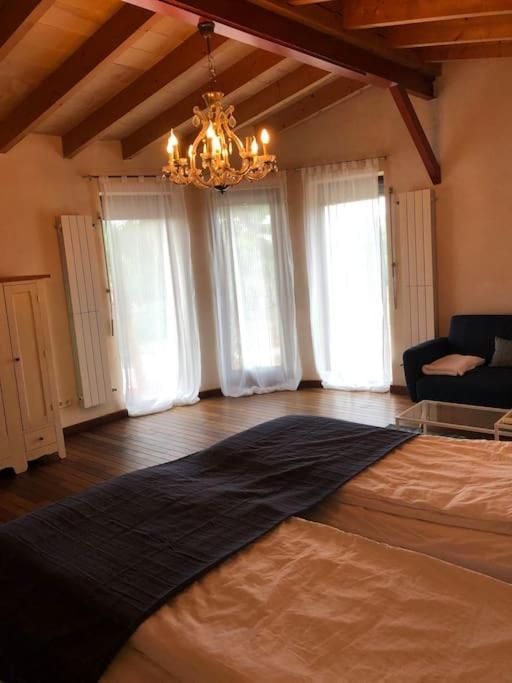 Mia Limon Villa