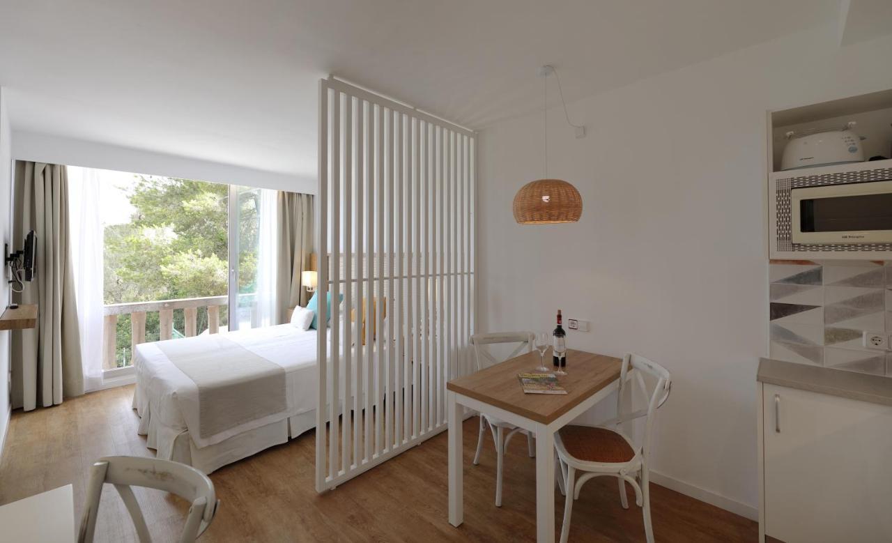 Cala Hotel