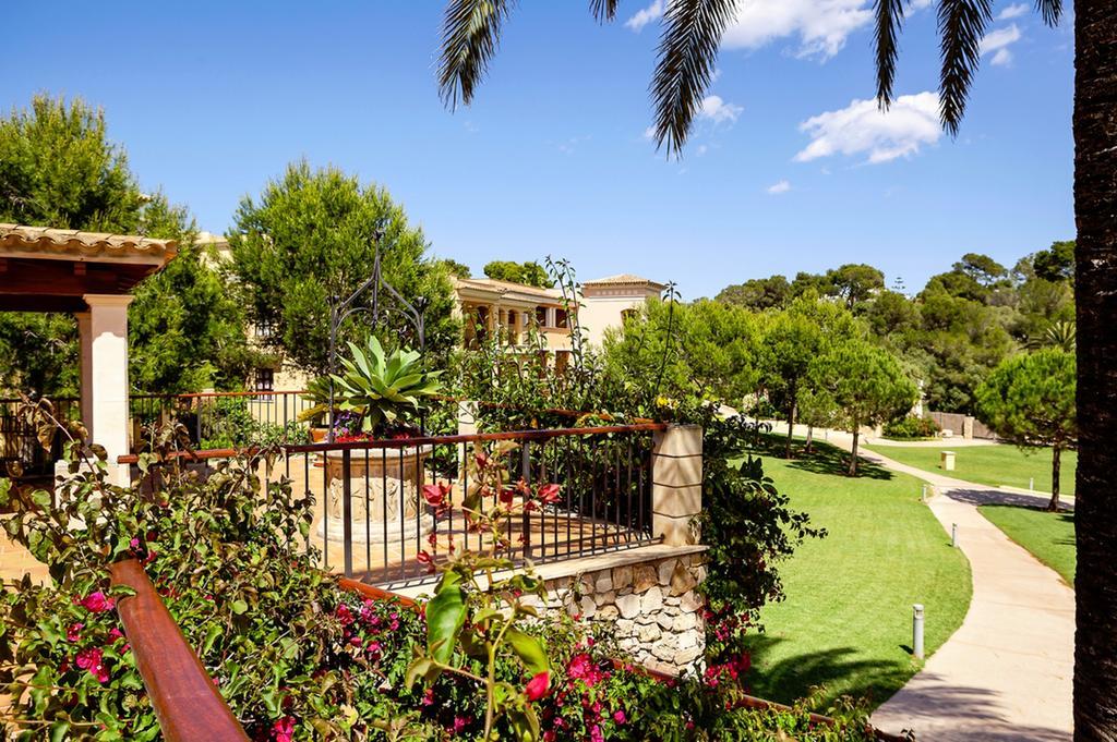 Robinson Cala Serena Hotel