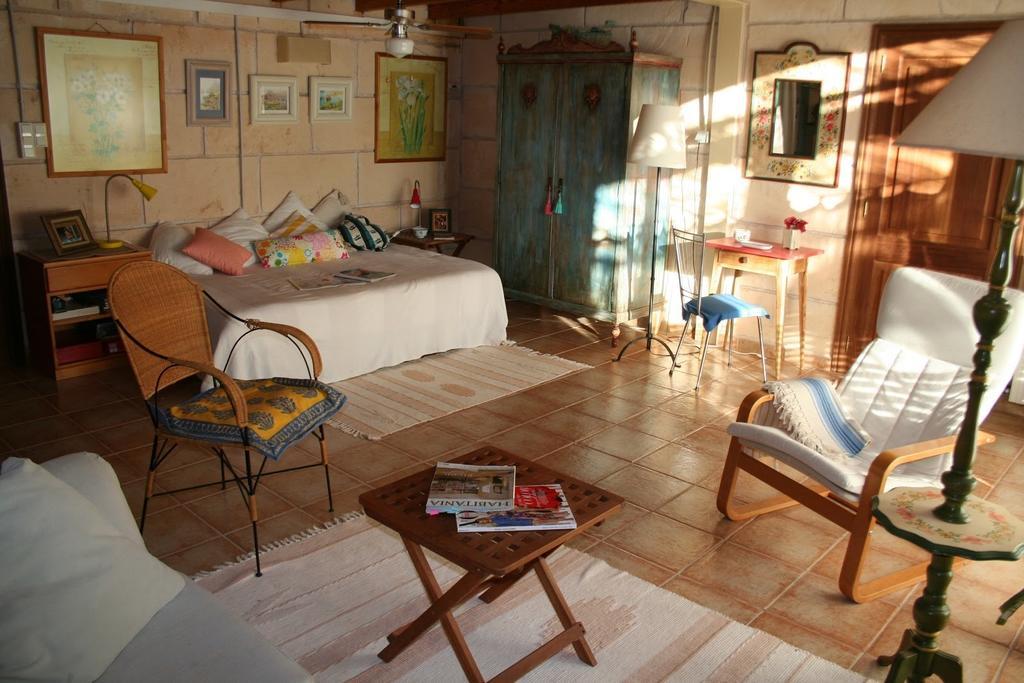 Finca Es Talaiot Villa *