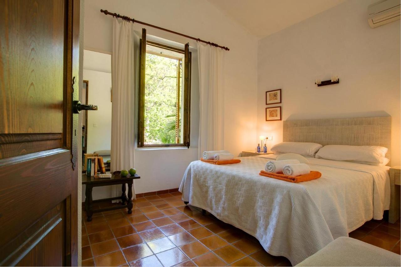 Villa Bennassar By Vintage Travel Pollensa