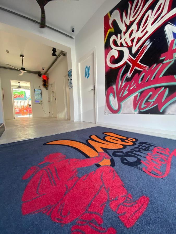 We Street - El Arenal-albergue Juvenil
