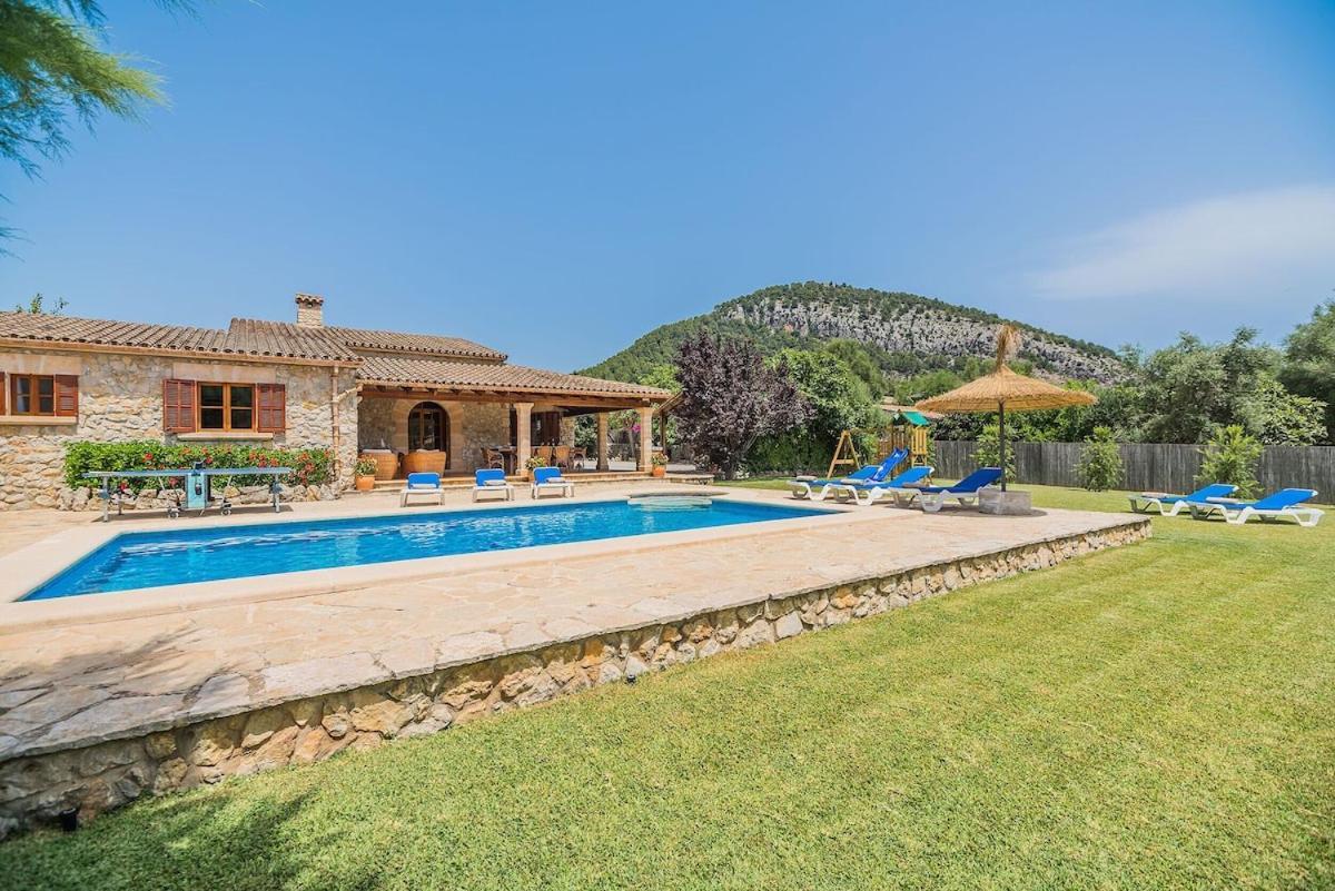 Mateu Villa *