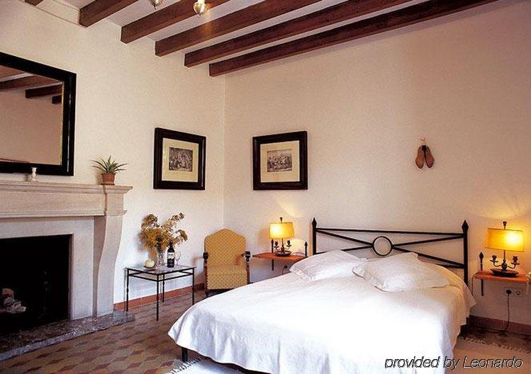 Leon De Sineu Hotel 3*
