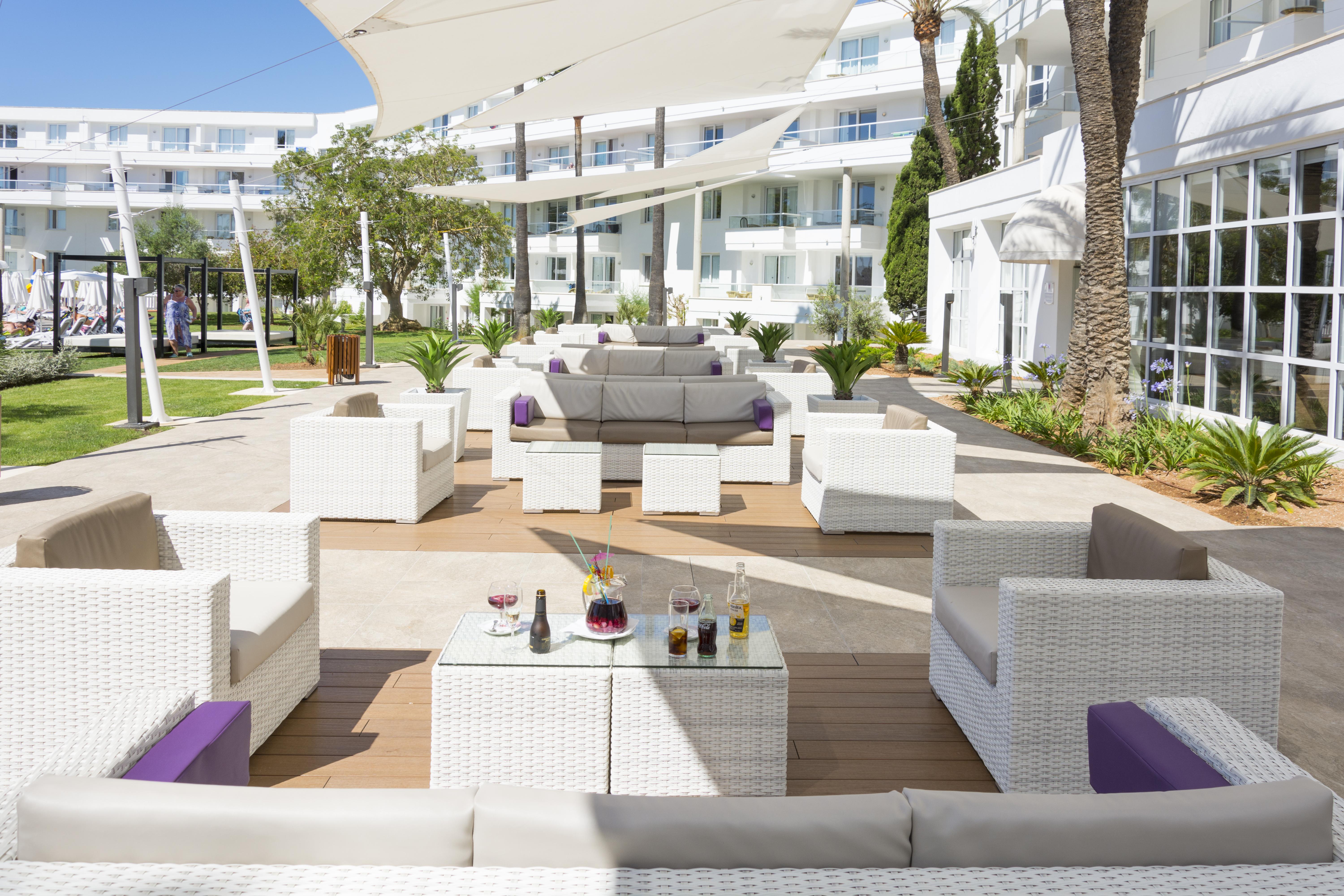 Hotel Protur Vista Badia 4*