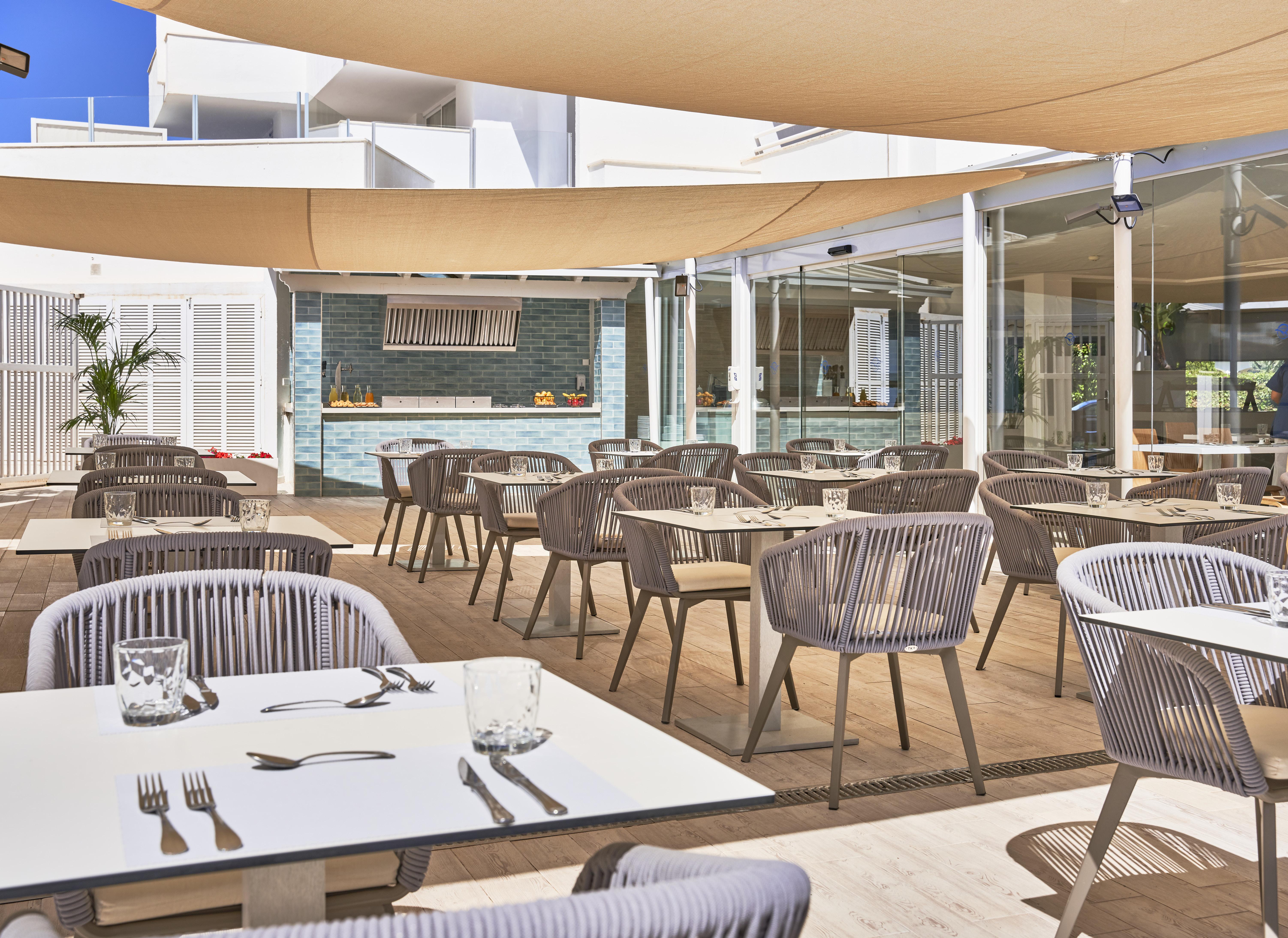 Globales Cala Bona Hotel 4*