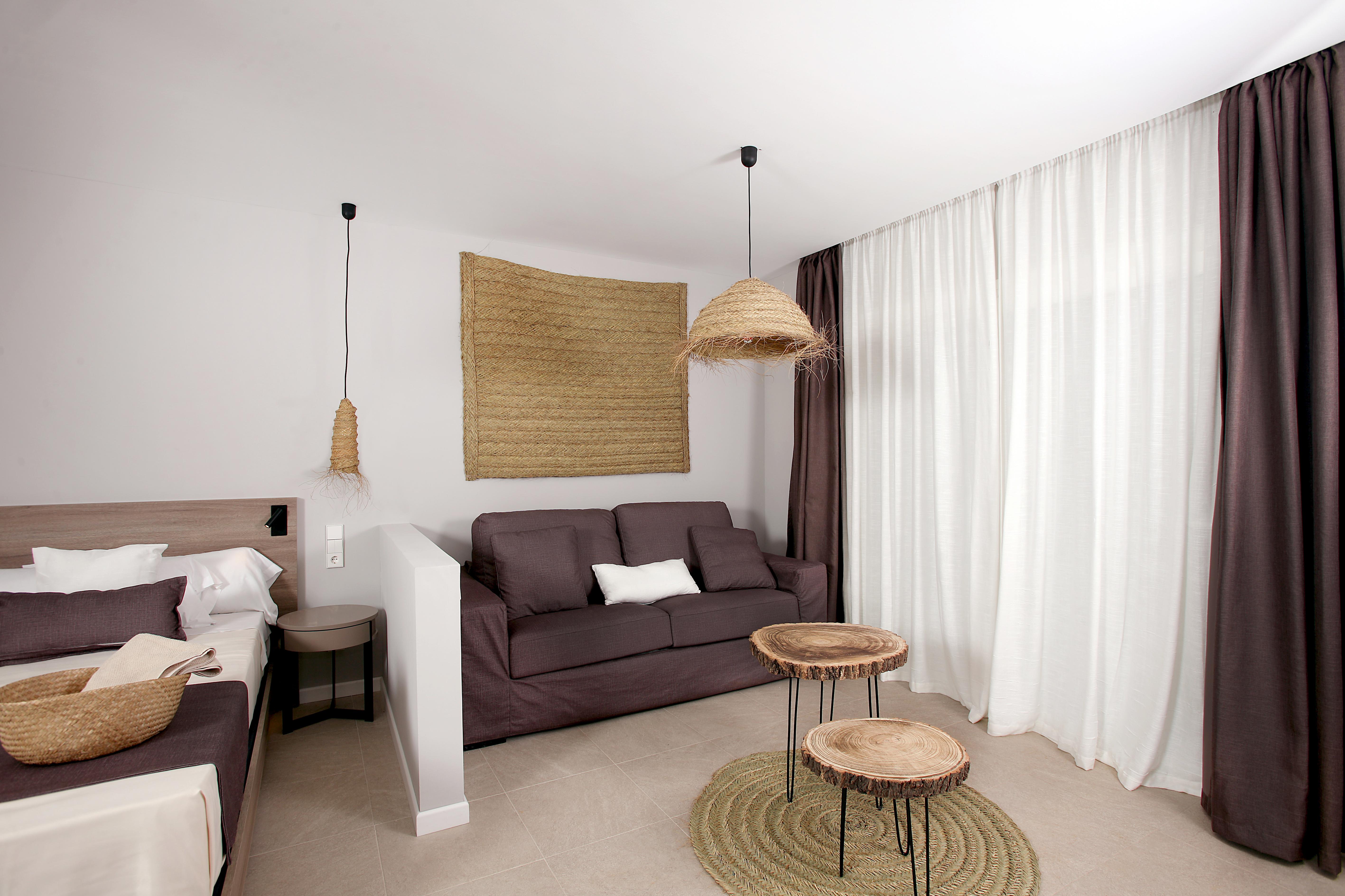 Hotel Eques Petit 4*