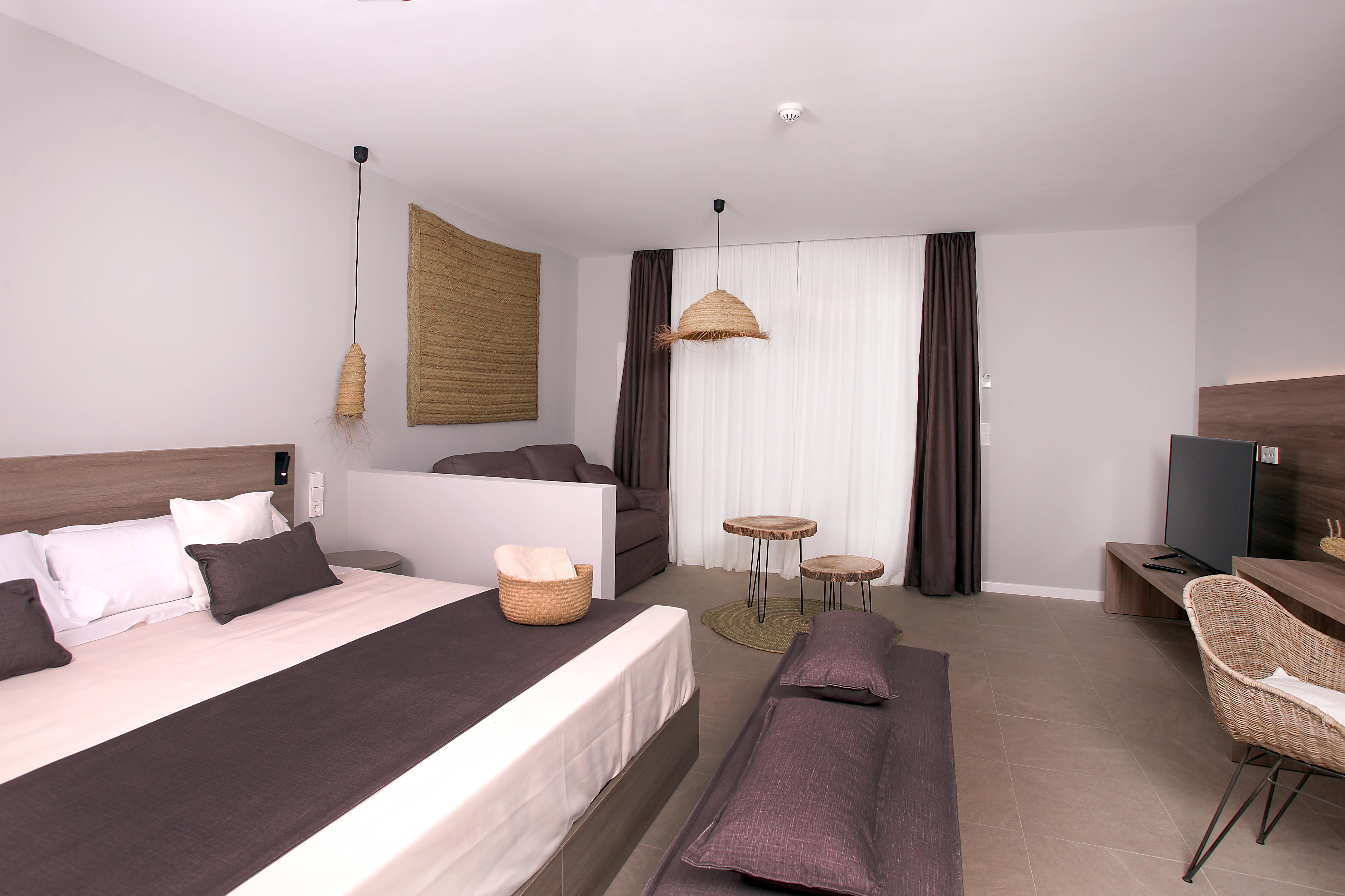 Hotel Eques Petit 4*
