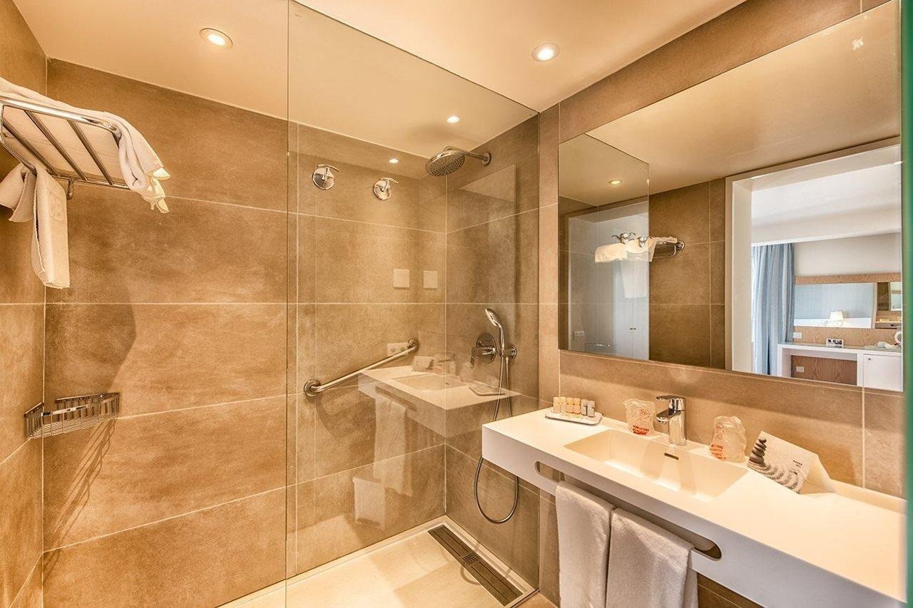 Hotel Cala Bona 3*
