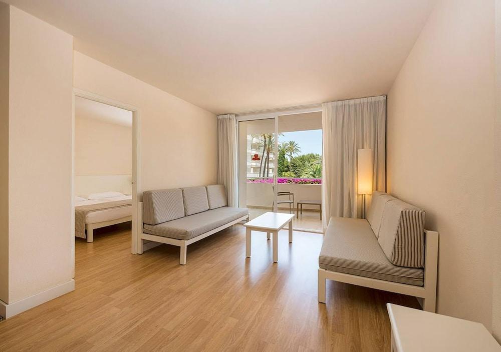 Intelier Rosella Hotel