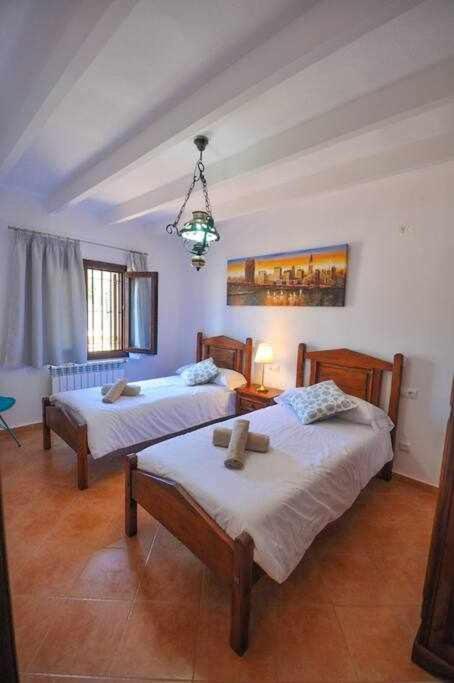 Chalet Con Piscina Bbq Terraza Y Wifi *