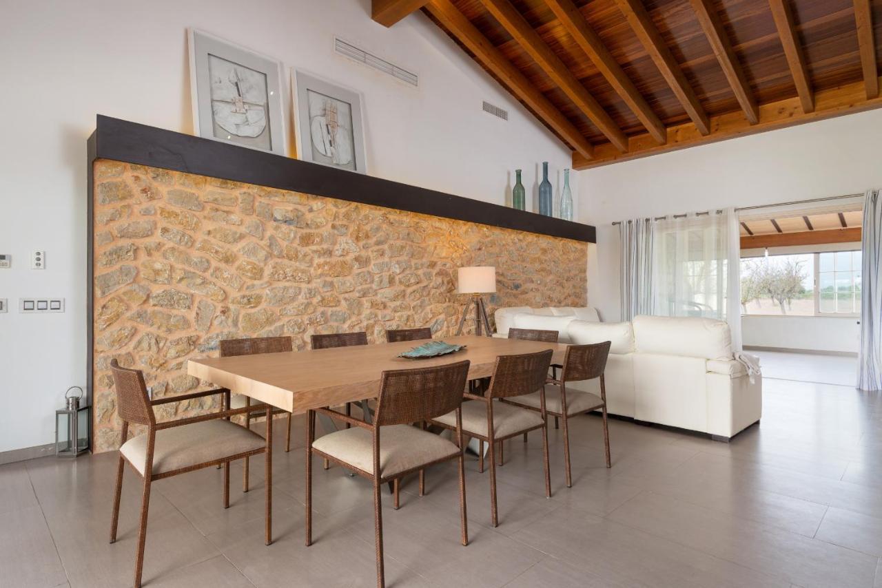 Mireia 2002 With Pool And Garden By Bebreeze Mallorca *