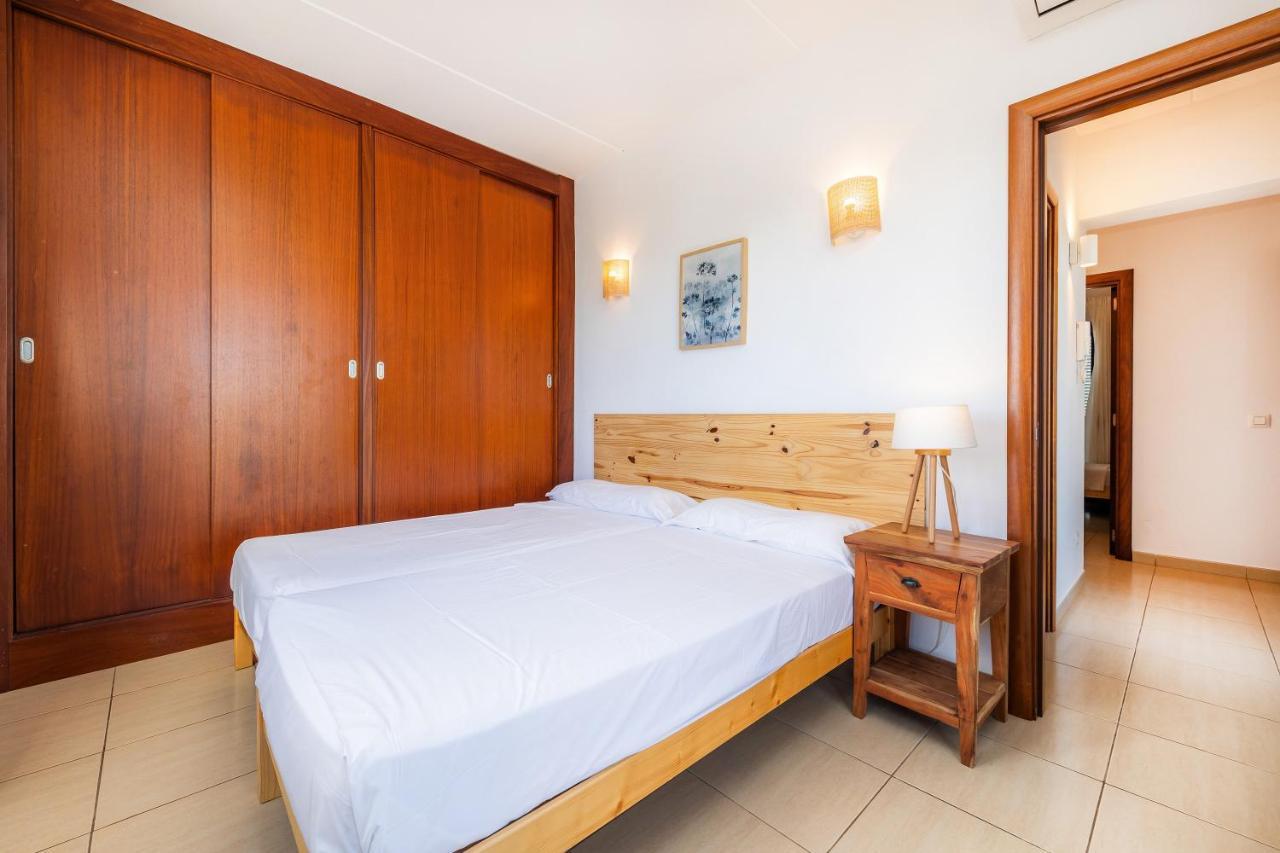 Baltasar Villa *