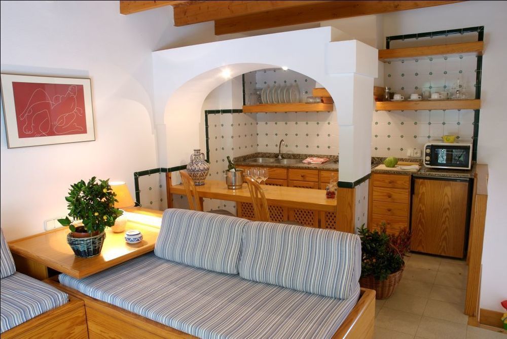 Es Baulo Petit Aparthotel