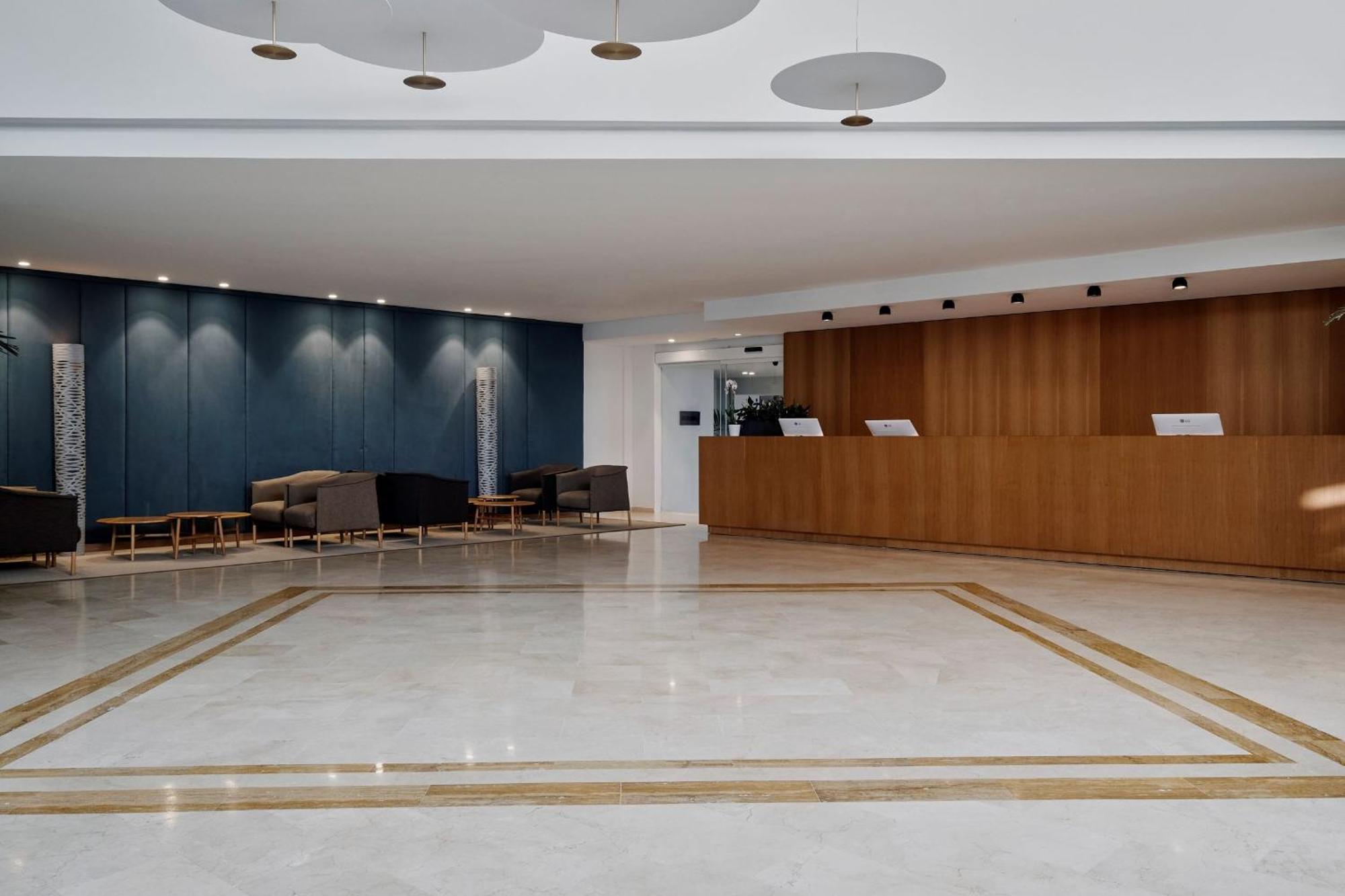 Prinsotel La Pineda Apartahotel 4*