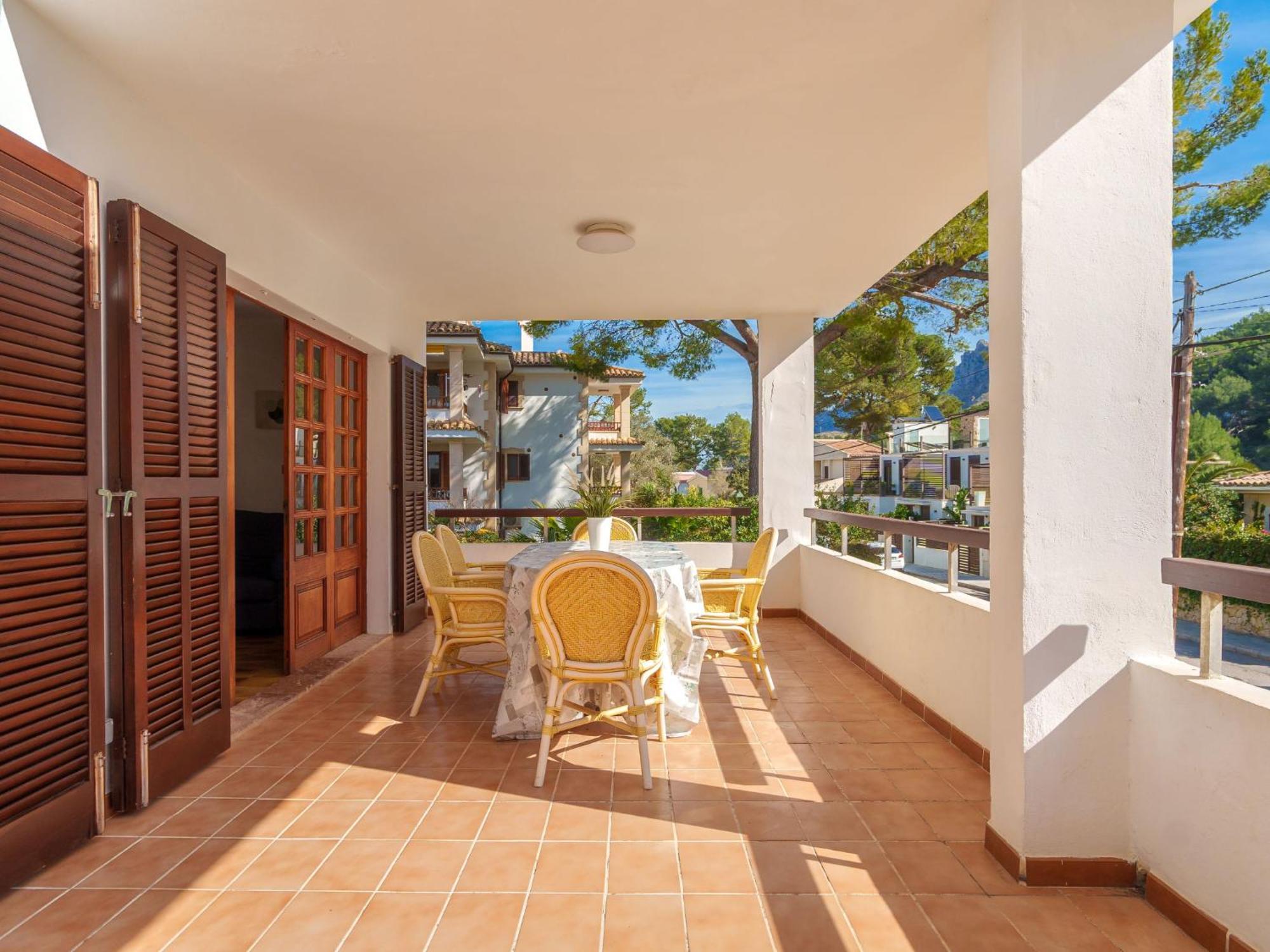 Clara M - Csv178 Cala de Sant Vicenc