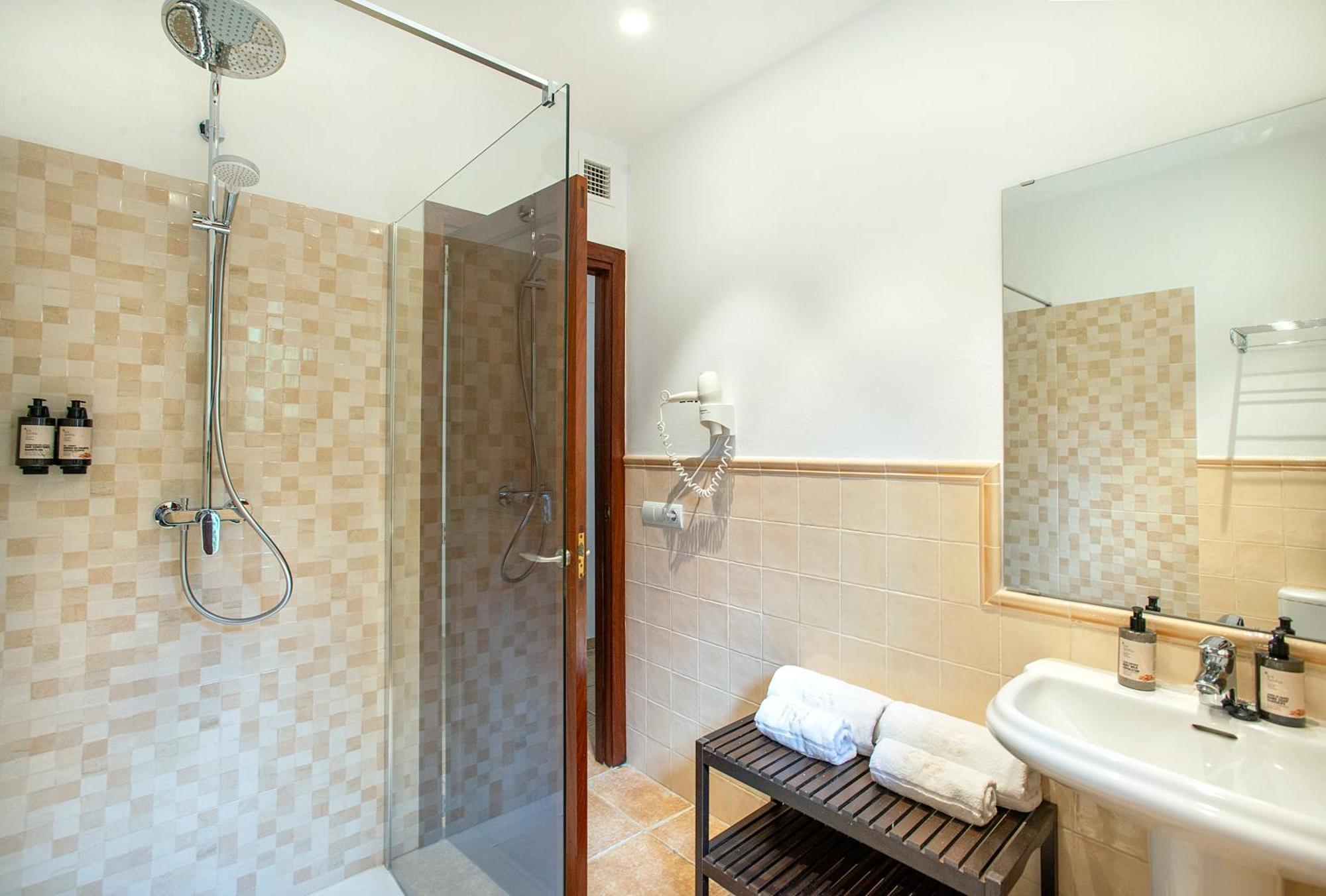 Villa Owl Siquier - Luxury Retreat With Mountain Views