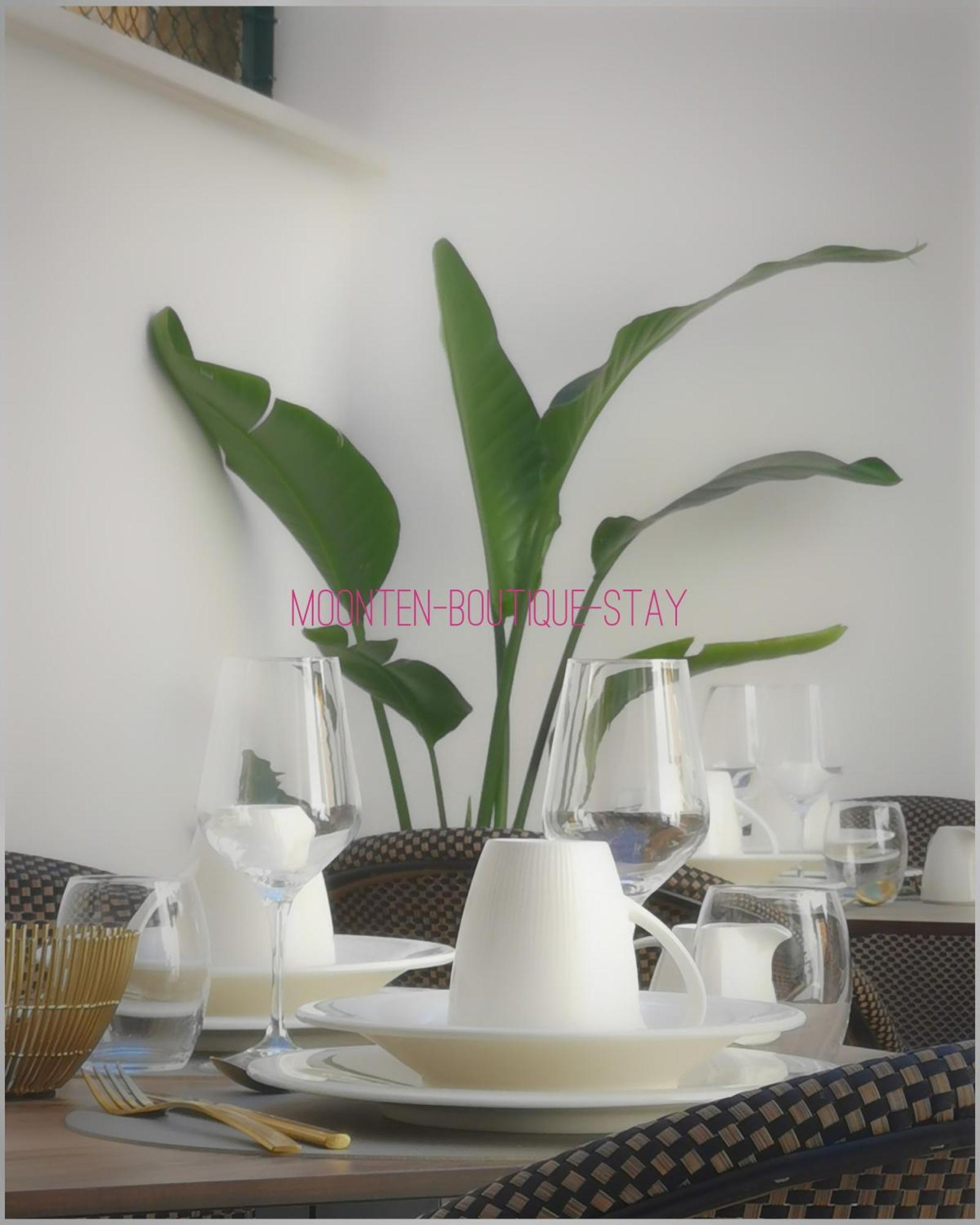 Moonten Boutique *