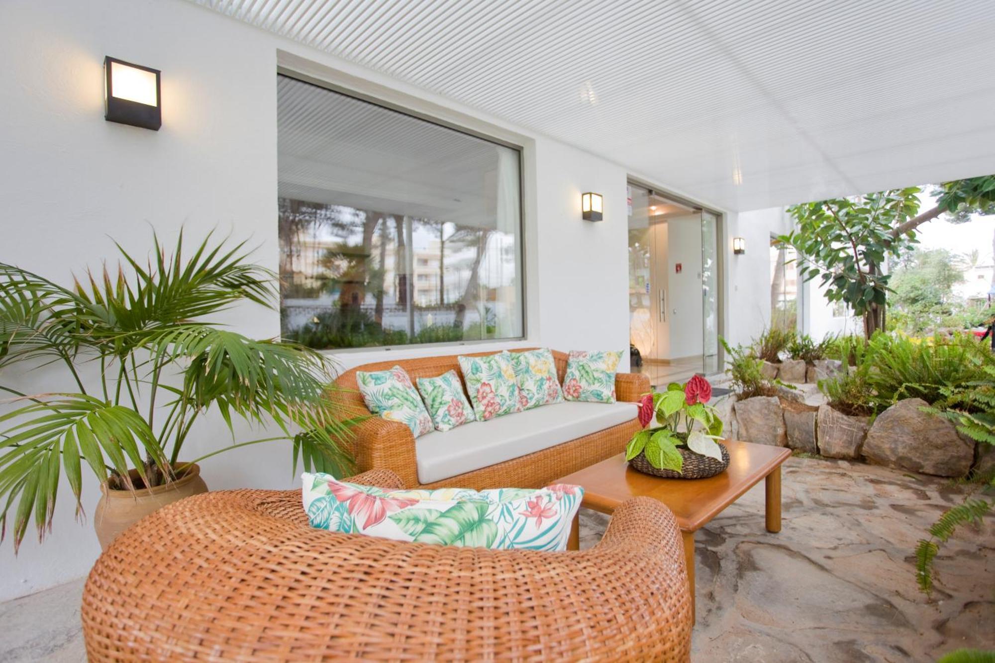 Hotel Petit Garden By Flacalco