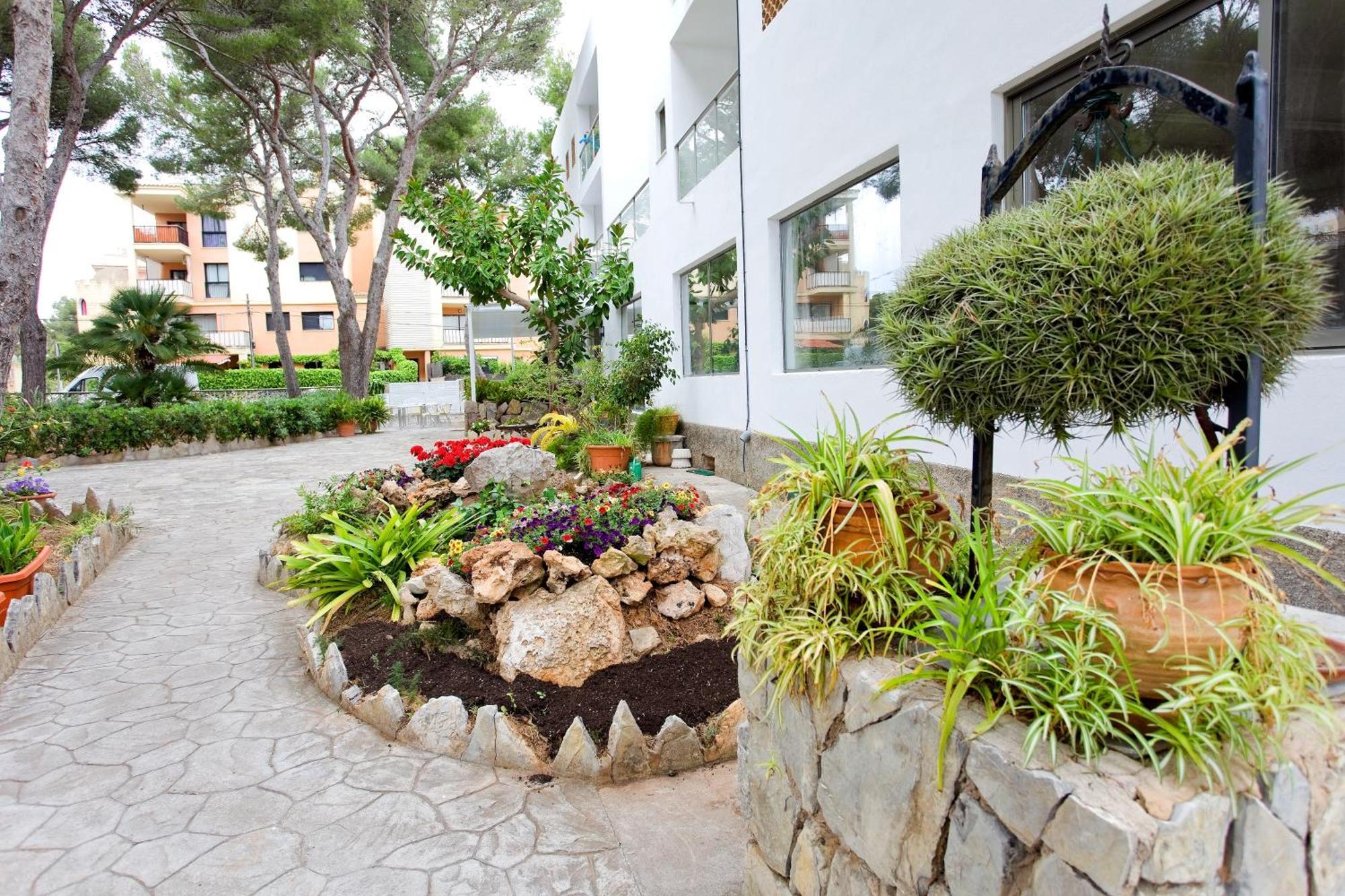 Hotel Petit Garden By Flacalco 3*