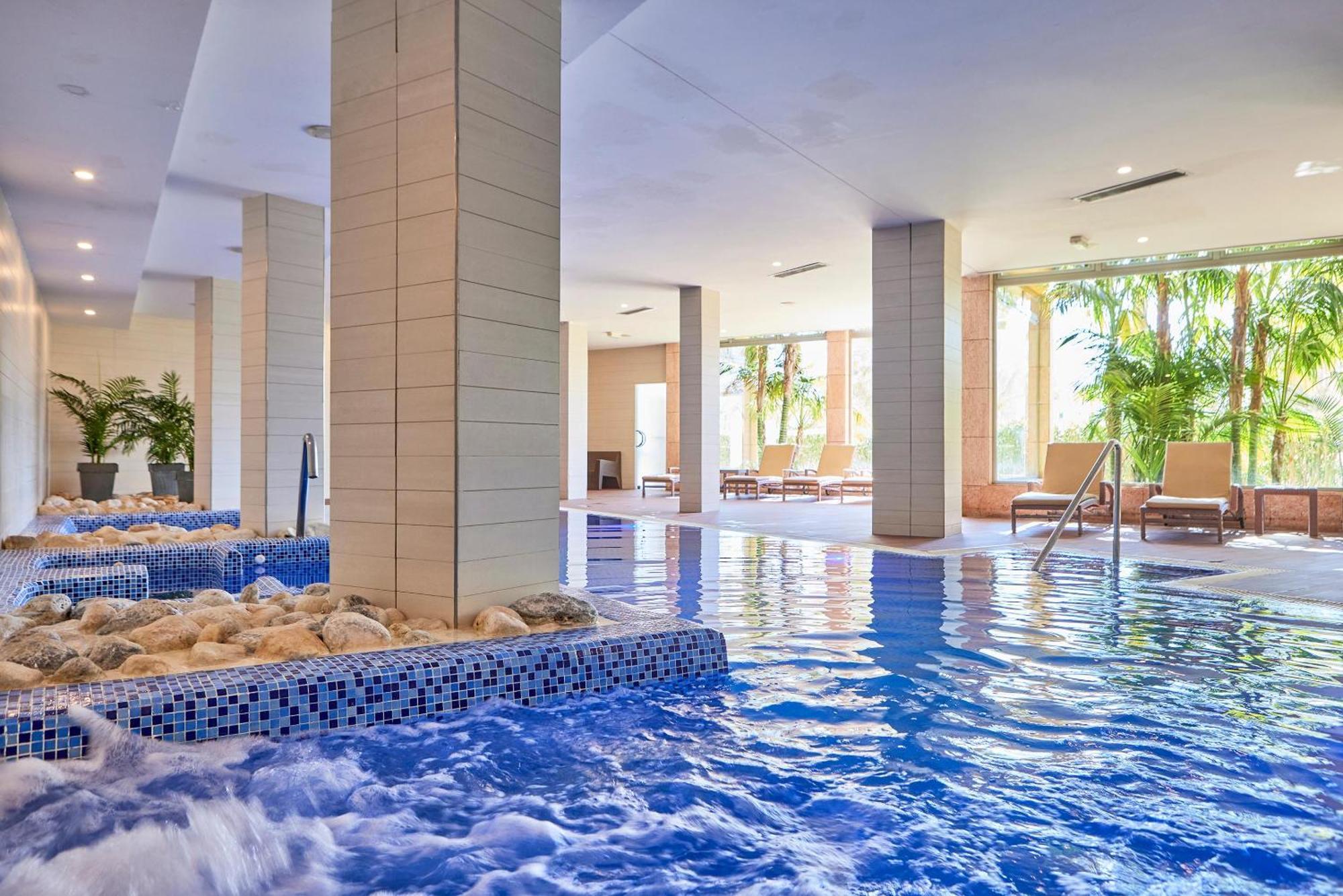 Apartahotel Zafiro Tropic