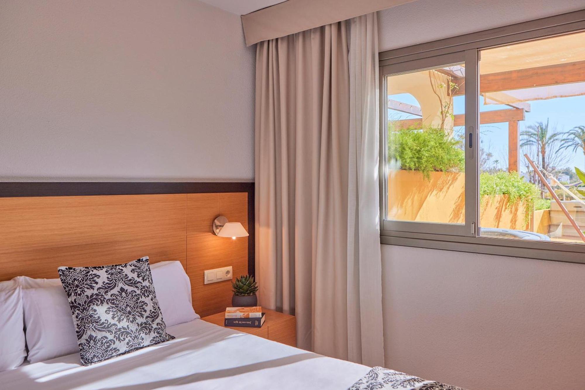 Zafiro Tropic Apartahotel
