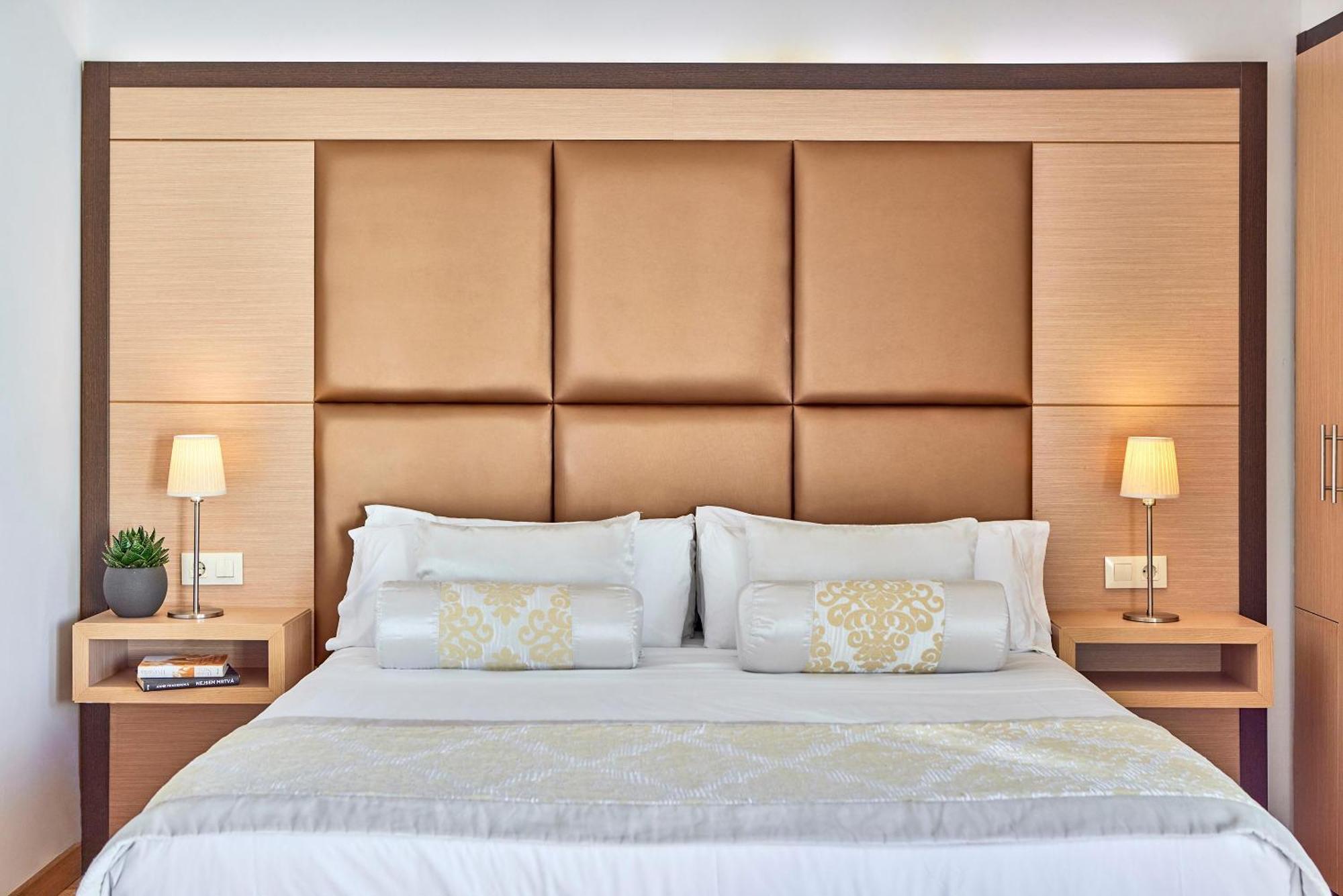 Zafiro Tropic Apartahotel 4*