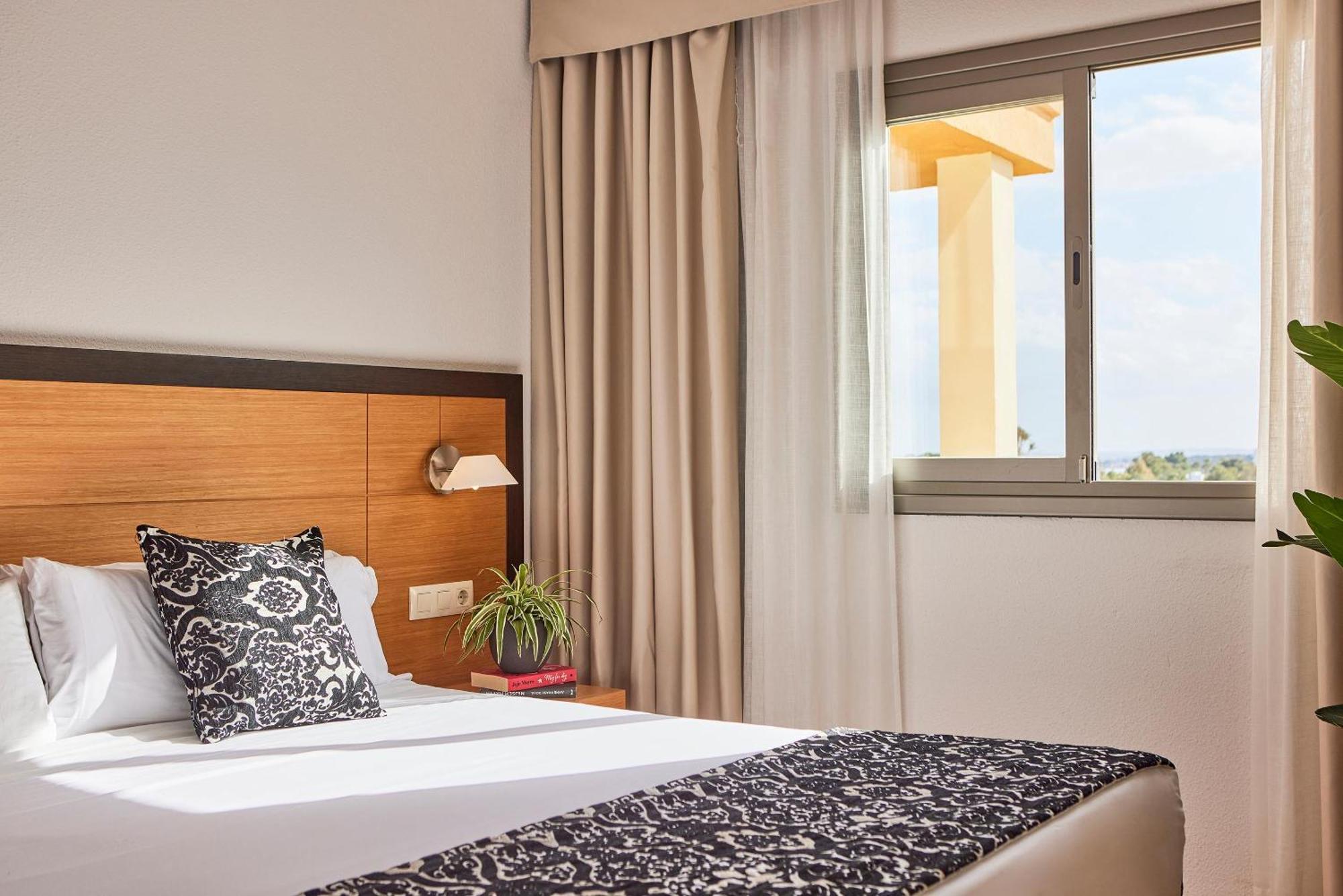 Zafiro Tropic 4*