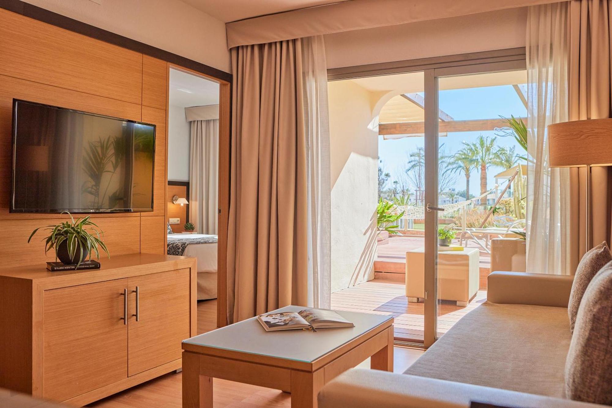 Apartahotel Zafiro Tropic 4*