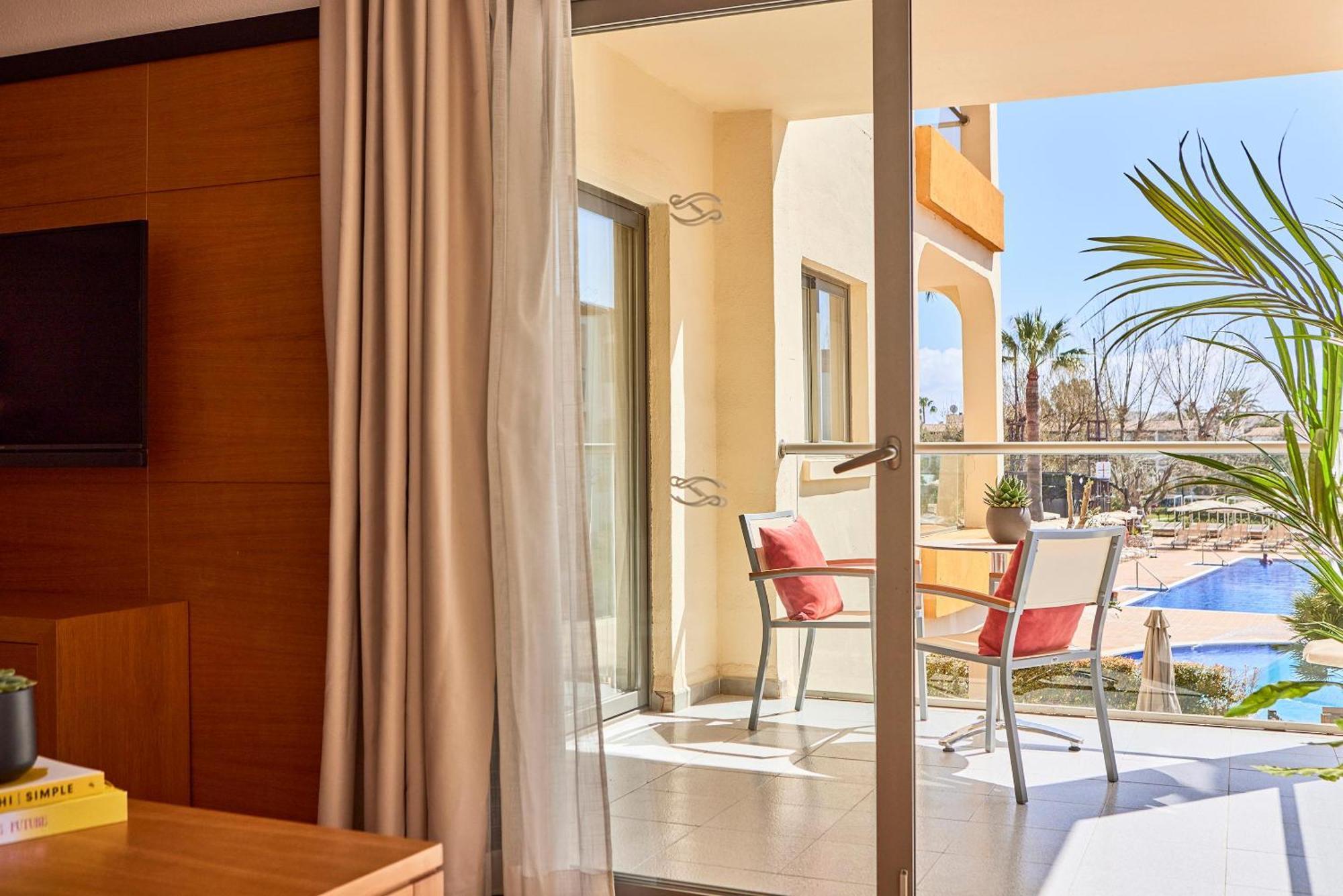 Zafiro Tropic 4*