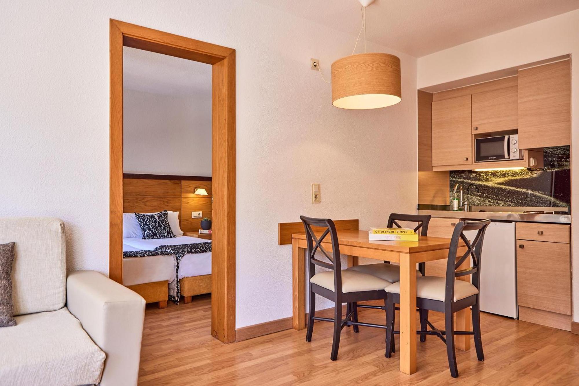 Apartahotel Zafiro Tropic 4*