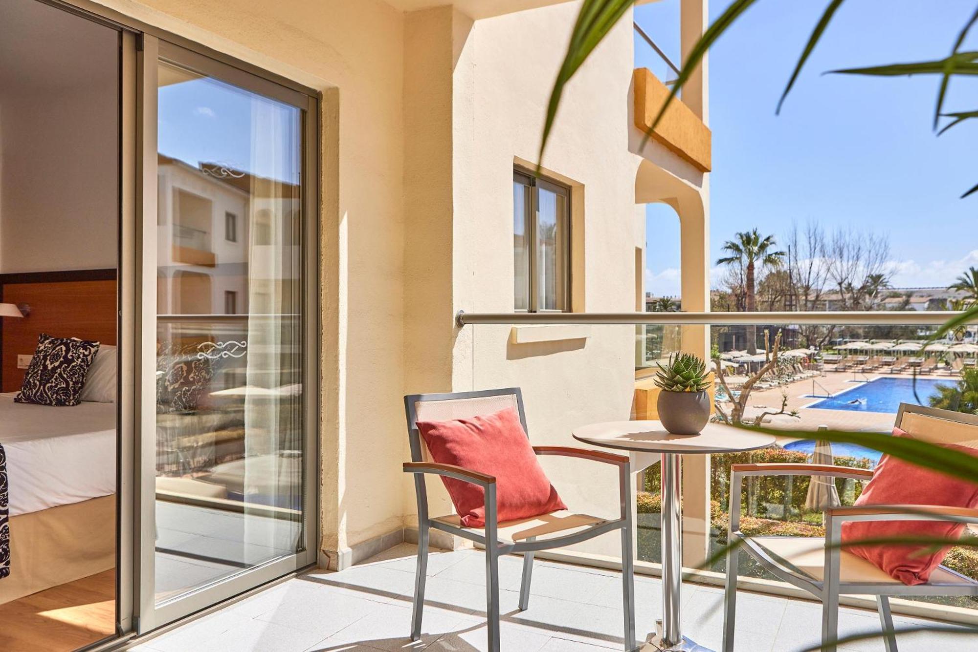 Zafiro Tropic 4*