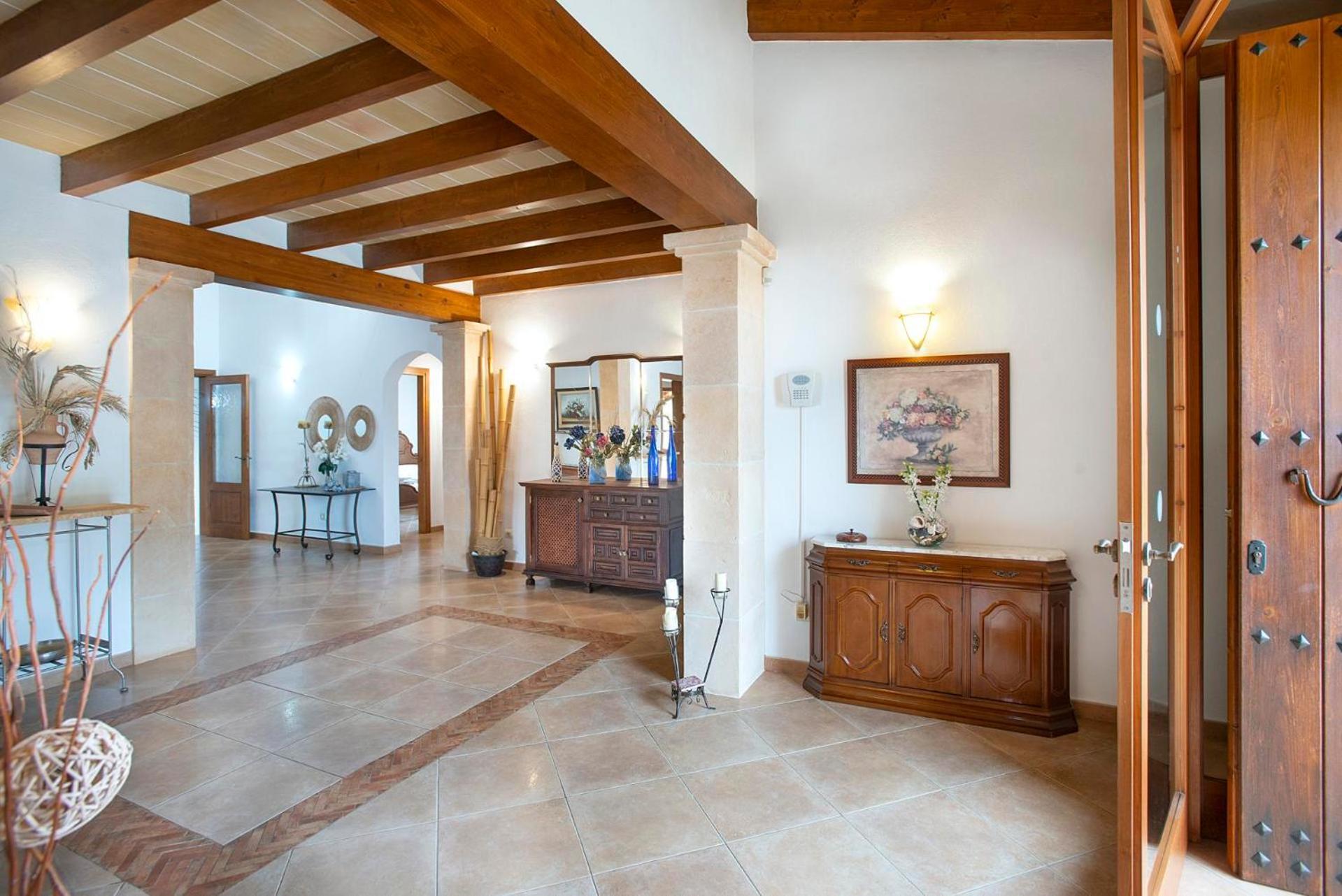 Pallicer By Vintage Travel * Puerto Pollensa